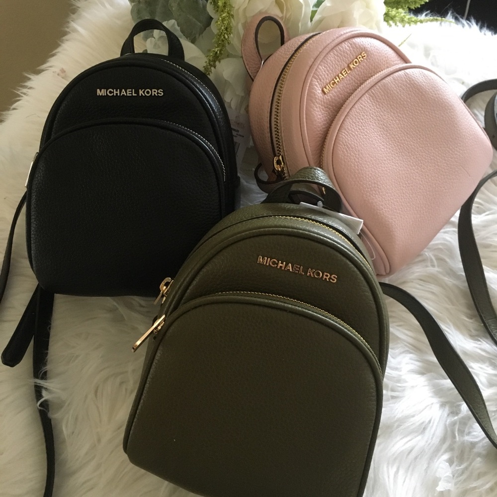 Final sale✨Michael Kors mini xs backpack Xbody - Picture 2 of 8